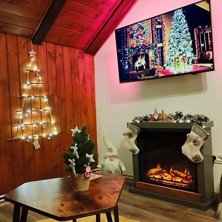 Snug Apartments - Private Parking Near Downtown Брашов Екстериор снимка