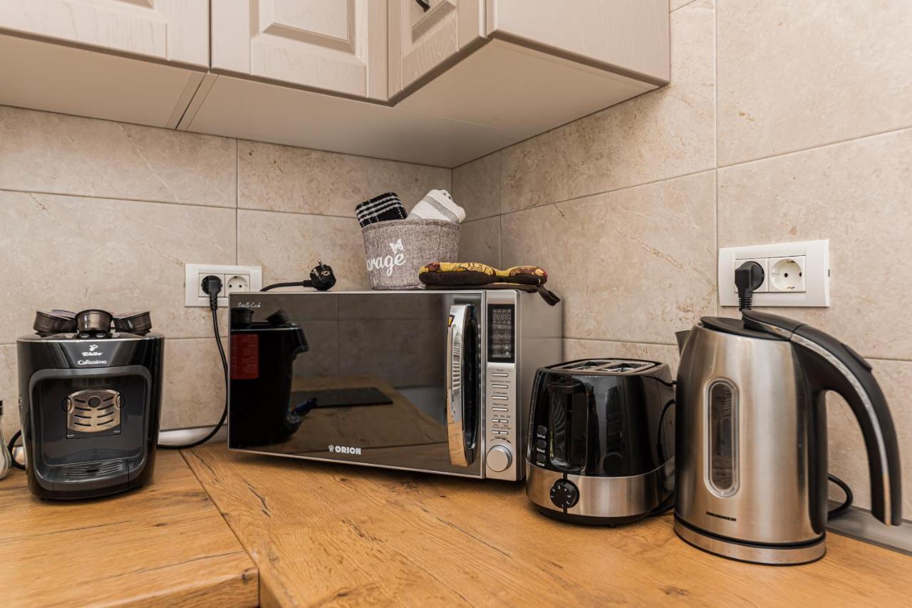 Snug Apartments - Private Parking Near Downtown Брашов Екстериор снимка
