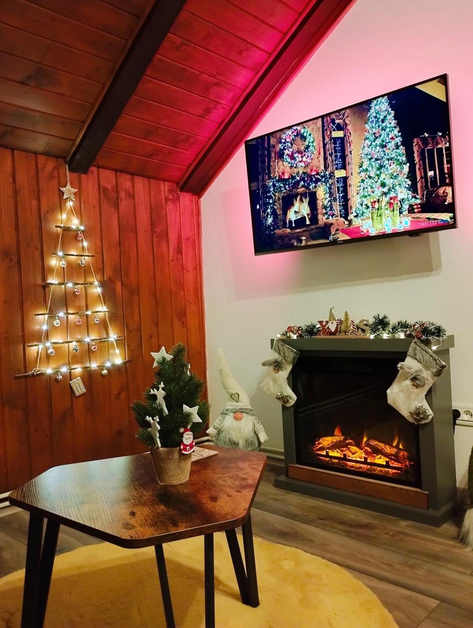 Snug Apartments - Private Parking Near Downtown Брашов Екстериор снимка